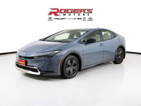 New 2026 Toyota Prius SE image 3