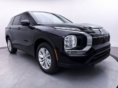 New 2025 Mitsubishi Outlander ES