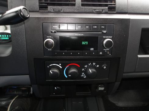 Used 2010 Dodge Dakota Big Horn image 18