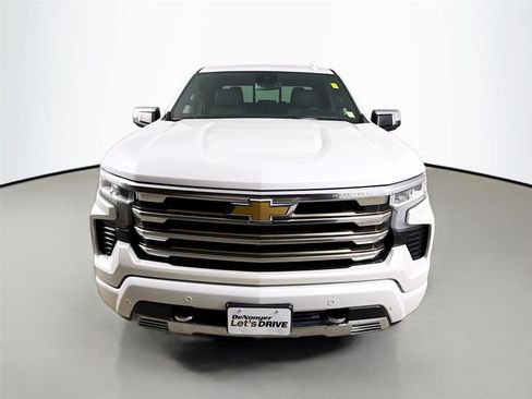 Used 2022 Chevrolet Silverado 1500 High Country w/ High Country Premium Package image 4