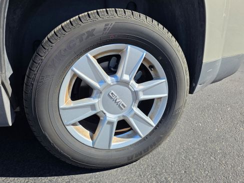 Used 2013 GMC Terrain SLE image 11