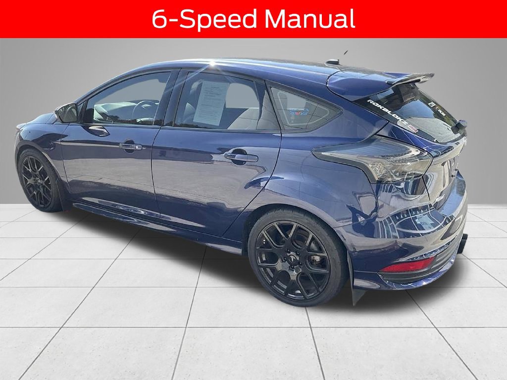 Used 2017 Ford Focus ST w/ Equipment Group 401A FWD image 6