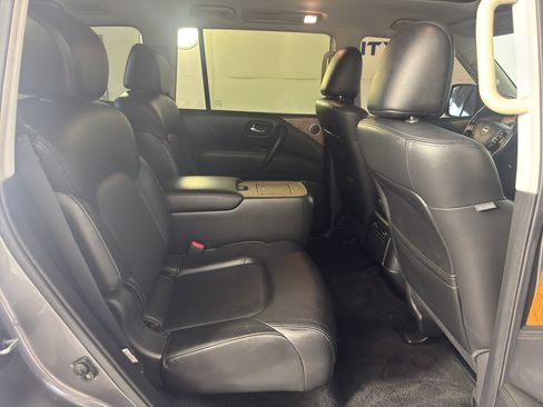 Used 2021 Nissan Armada SL w/ Captain's Chairs Package AWD/4WD image 38