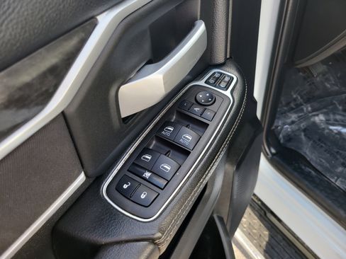 Used 2024 RAM 2500 Big Horn image 17