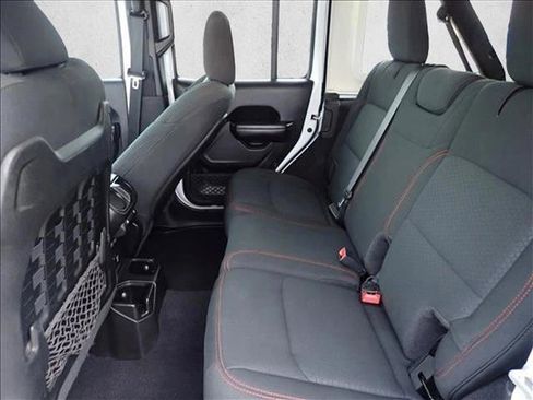 Used 2021 Jeep Wrangler Unlimited Rubicon AWD/4WD image 9
