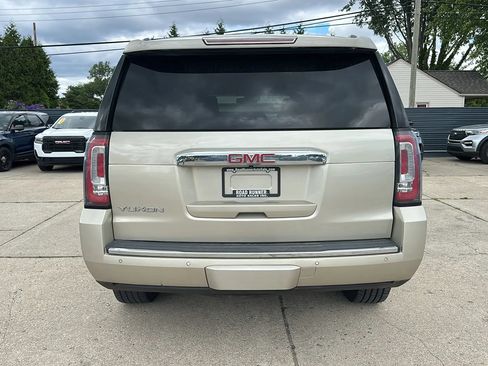 Used 2017 GMC Yukon Denali w/ Open Road Package AWD/4WD image 6