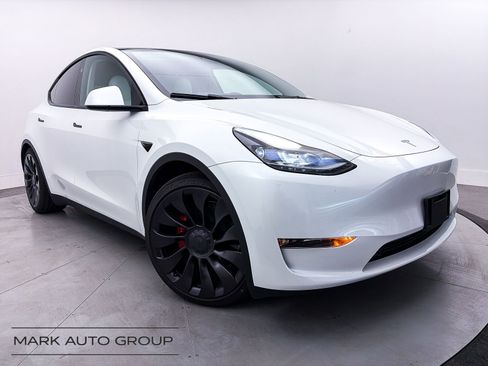 Used 2023 Tesla Model Y Performance image 1