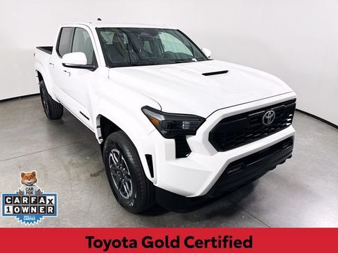 Certified 2024 Toyota Tacoma TRD Sport AWD/4WD image 1