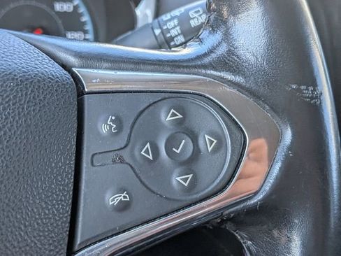 Used 2019 Chevrolet Traverse LT image 25