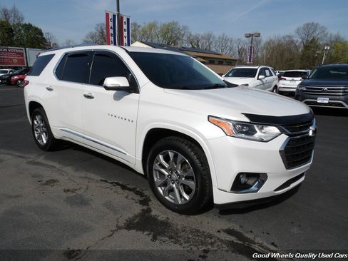 Used 2021 Chevrolet Traverse Premier w/ LPO, Floor Liner Package AWD/4WD image 3