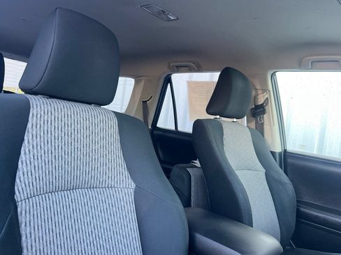 Used 2016 Toyota 4Runner SR5 AWD/4WD image 14