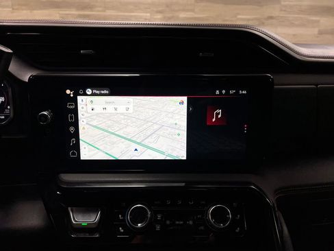 Used 2024 GMC Sierra 2500 AT4 w/ AT4 Premium Plus Package image 12