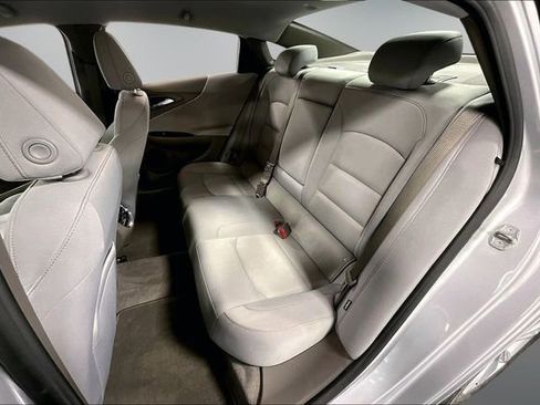 Used 2020 Chevrolet Malibu LT FWD image 19
