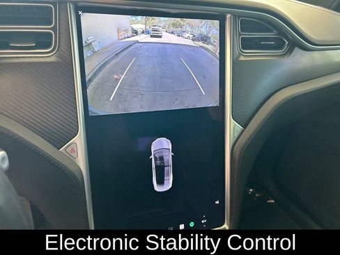 Used 2018 Tesla Model X 75D AWD/4WD image 10