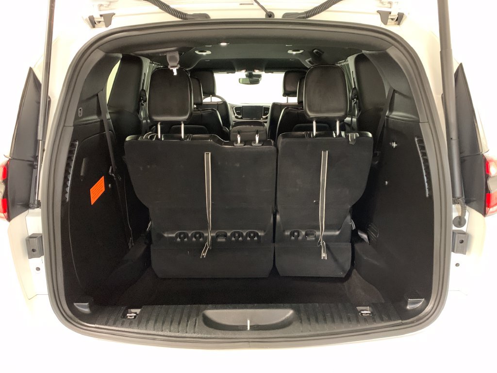 Used 2025 Chrysler Pacifica Select FWD image 23