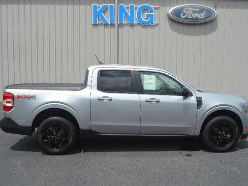 Certified 2024 Ford Maverick Lariat w/ FX4 Off-Road Package AWD/4WD image 5