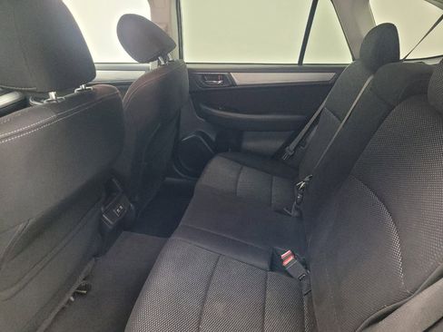 Used 2019 Subaru Outback 2.5i Premium image 18