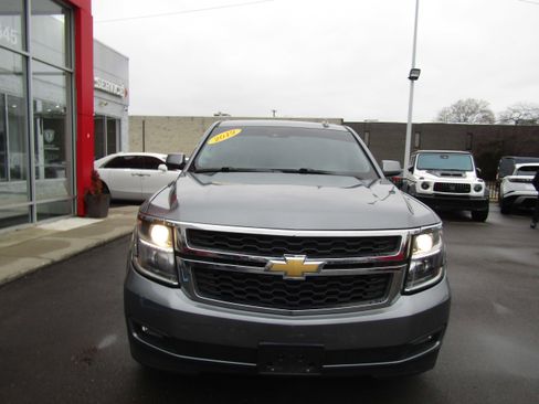 Used 2019 Chevrolet Tahoe LT image 3