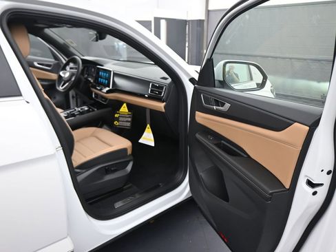 New 2026 Volkswagen Atlas Cross Sport SEL image 42