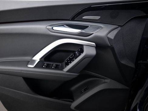 New 2025 Audi Q5 Prestige image 11