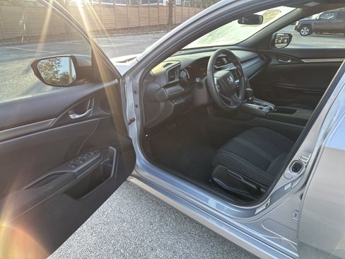 Used 2018 Honda Civic LX image 9