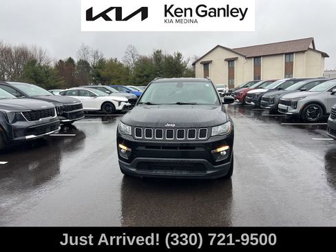 Used 2020 Jeep Compass Latitude w/ Cold Weather Group image 2