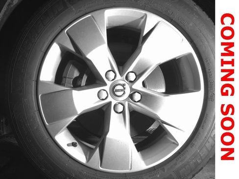 Used 2020 Volvo XC40 T4 Momentum image 9