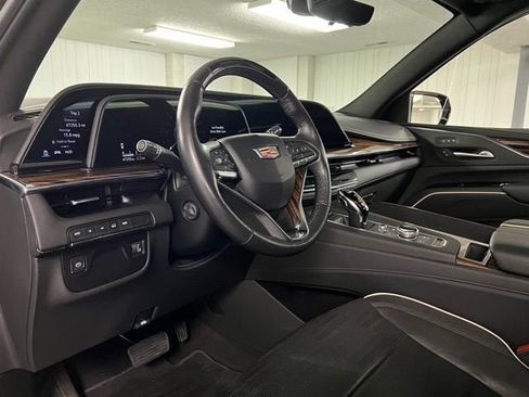 Used 2023 Cadillac Escalade ESV Premium Luxury image 14