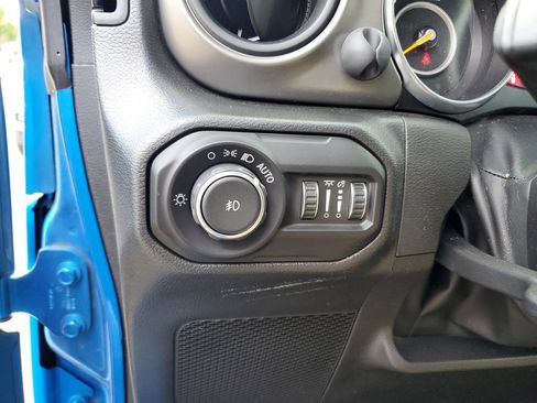 Used 2022 Jeep Wrangler Unlimited Sport AWD/4WD image 16