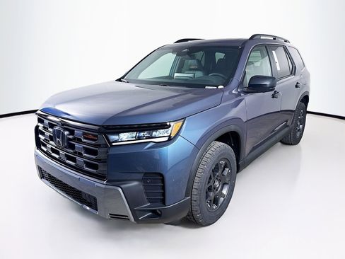 New 2026 Honda Pilot TrailSport image 4