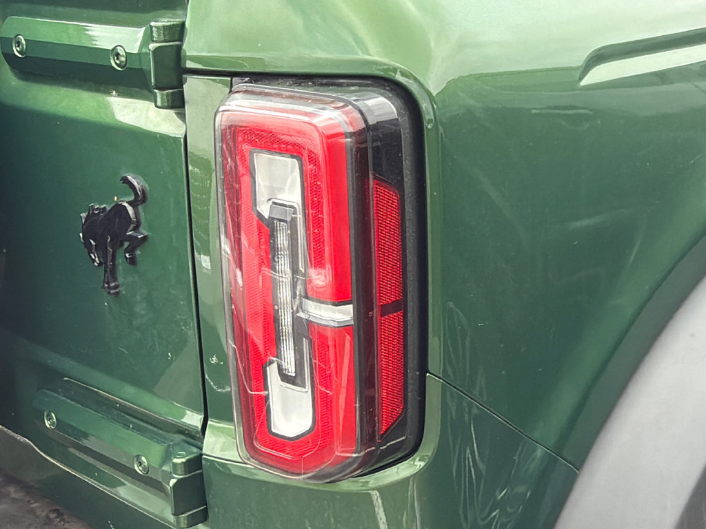 Used 2025 Ford Bronco Outer Banks AWD/4WD image 14