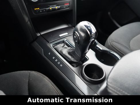 Used 2019 Ford Explorer XLT image 10