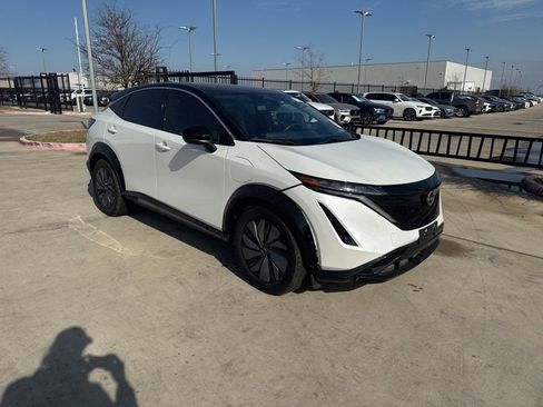 Used 2023 Nissan Ariya FWD image 2