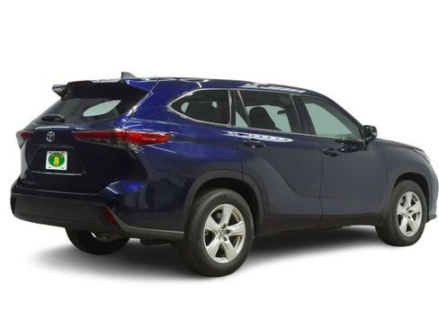 Used 2022 Toyota Highlander L image 7