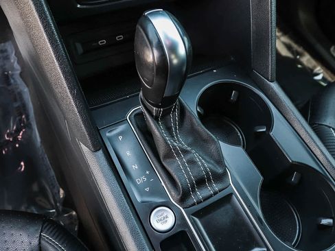 Used 2021 Volkswagen Atlas Cross Sport SE w/ Panoramic Sunroof Package image 20