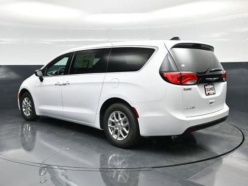 New 2026 Chrysler Voyager LX FWD image 9
