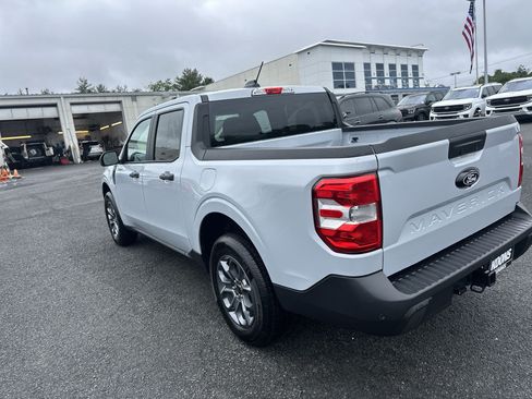 Used 2025 Ford Maverick XLT w/ Equipment Group 302A AWD/4WD image 14