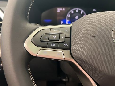 New 2025 Volkswagen Taos SE image 26