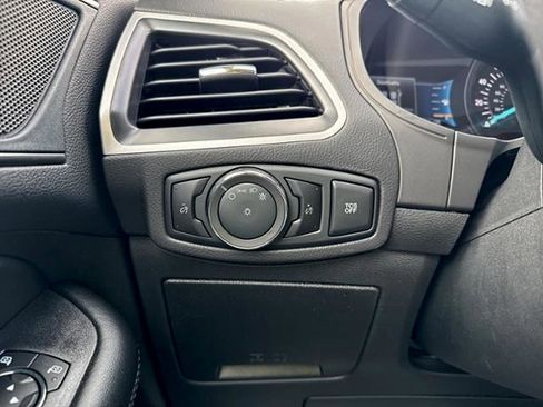 New 2024 Ford Edge SE image 14