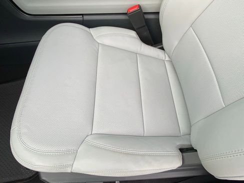 New 2026 Ford Expedition Max Platinum w/ Driver's Package image 21