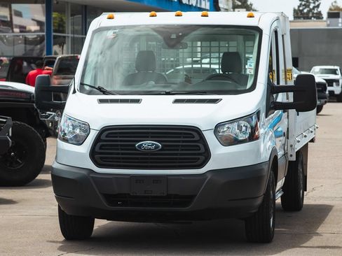 Used 2018 Ford Transit 250 138 RWD image 4