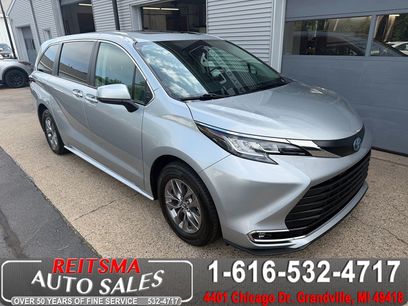 Used 2023 Toyota Sienna XLE