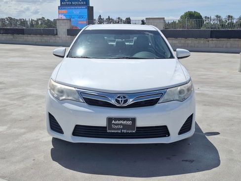 Used 2013 Toyota Camry LE FWD image 2
