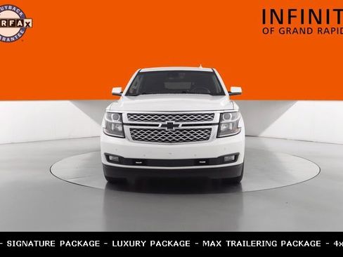 Used 2017 Chevrolet Suburban LT w/ LT Signature Package image 8