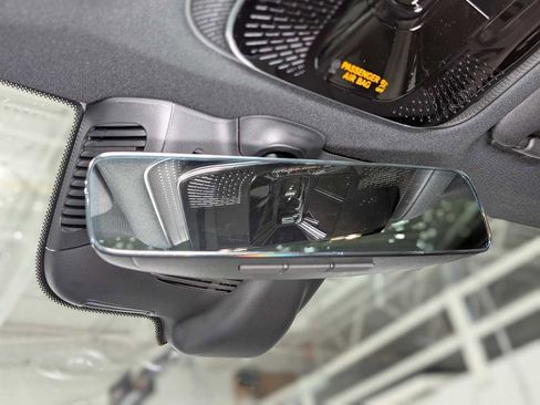 Certified 2026 Mercedes-Benz GLC 300 4MATIC image 33