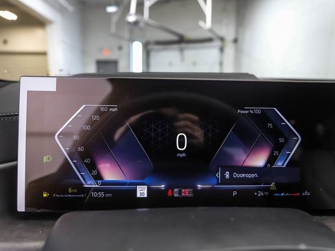 New 2026 BMW X5 xDrive40i w/ Executive Package image 14