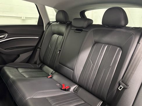 Used 2023 Audi e-tron Premium AWD/4WD image 16