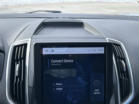 Used 2023 Ford Edge Titanium image 29