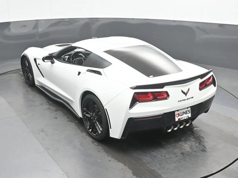 Used 2018 Chevrolet Corvette Stingray Coupe RWD image 39