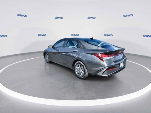 Used 2024 Hyundai Elantra SEL FWD image 6